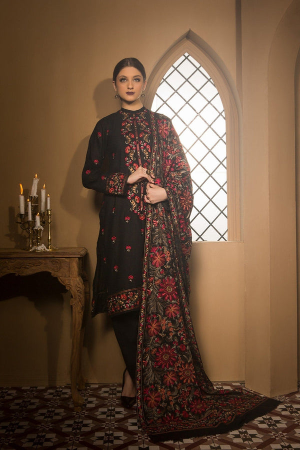 SARINNAH PREMIUM D96-FORMAL HEAVY EMBROIDED KARANDI LAWN SHAWL. - gracestore.pk