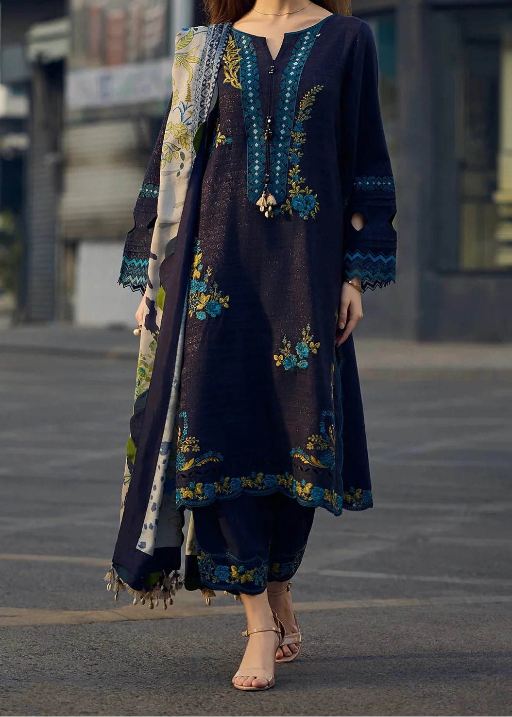 Grace S1446-Embroidered 3pc Lawn Dress With Printed Lawn Dupatta ...